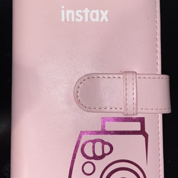 Pink Polaroid camera and photo album - Picture 3 of 8